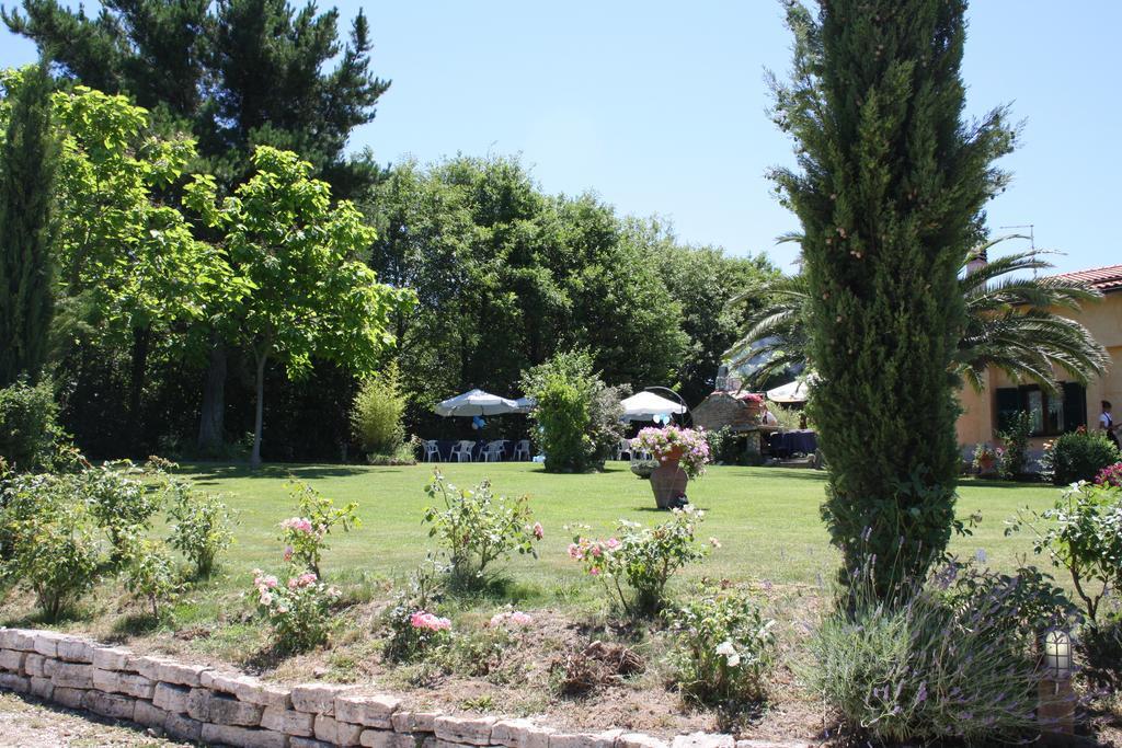 Agriturismo Santa Maria Marta Buitenkant foto